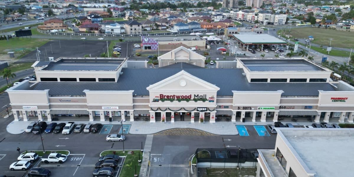 Brentwood Mall front facade