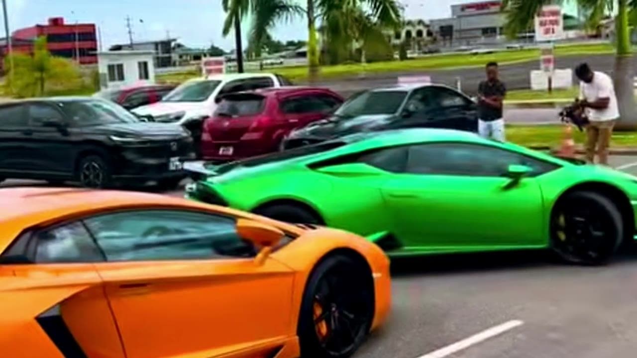 Supercars at the Plaza